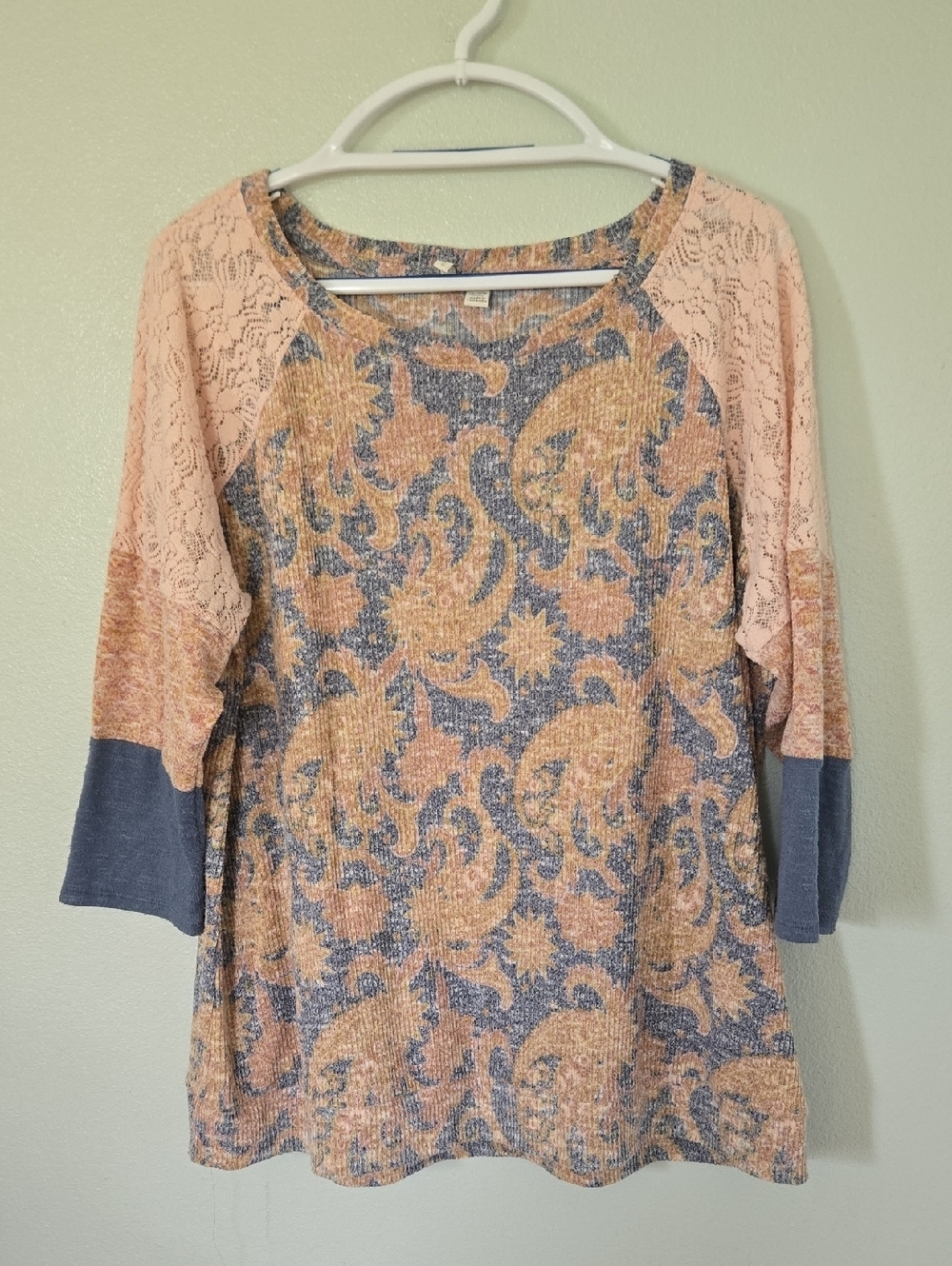 Cato's | Pink & Blue Lace Shoulder Ribbed 3/4 Sleeve Top Size 18/20W